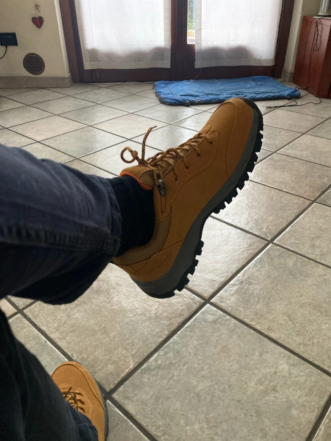 Customer photo review of Orthopädische Wanderschuhe
