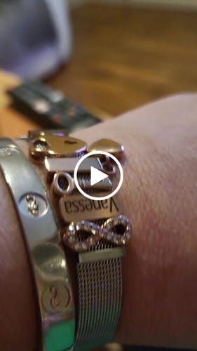 Customer video review of Mesh bracelet silver