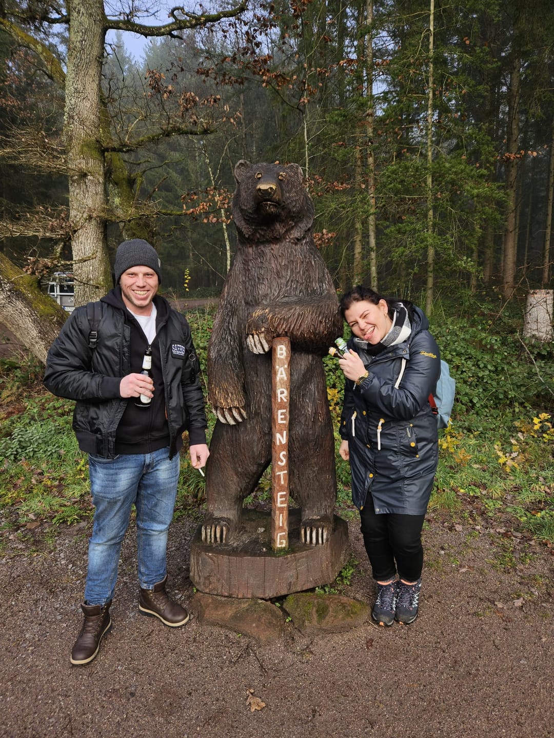 Customer photo review of Lifestyle Herren Bomber Jacke gefüttert, mit Reißverschluss schwarz by SAEBIS®