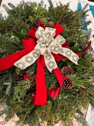 Customer photo review of Fresh Natural Christmas Grave Blanket