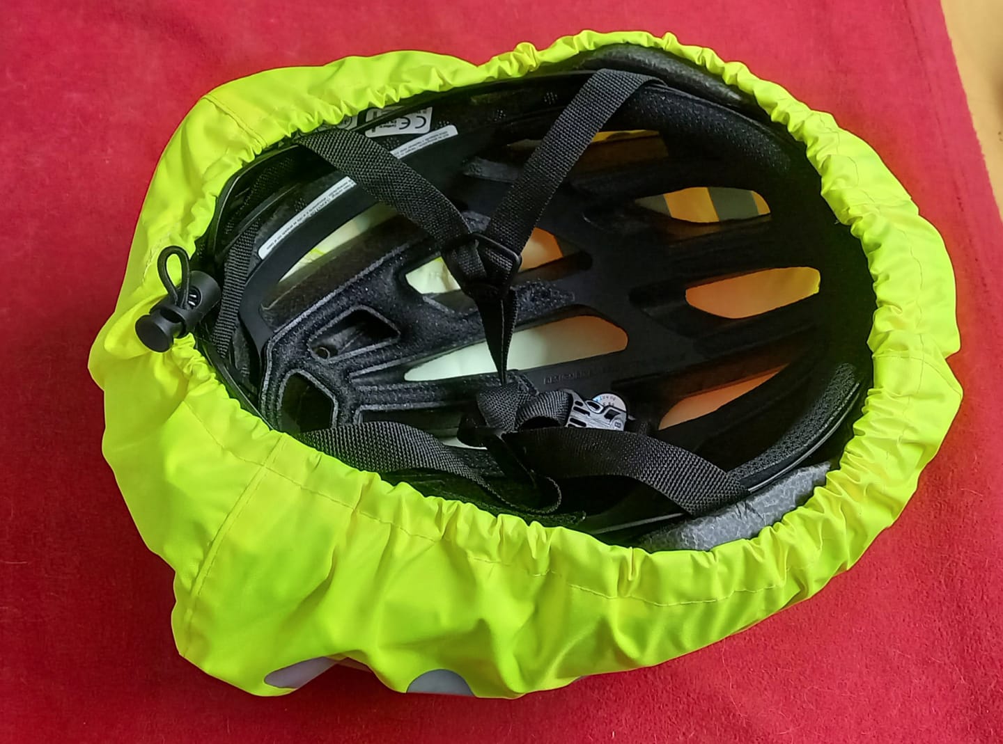 Customer photo review of Fahrradhelm Regenschutz - wasserdicht & reflektierend