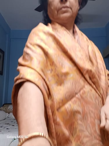 Customer photo review of Pashtush Women'S Jamawar Shawl, Navy Blue