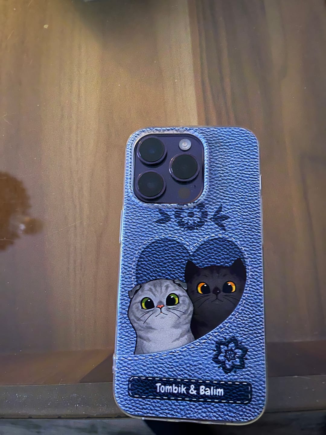 Customer photo review of Katzenherz Lederoptik  - Individuelle Handyhülle