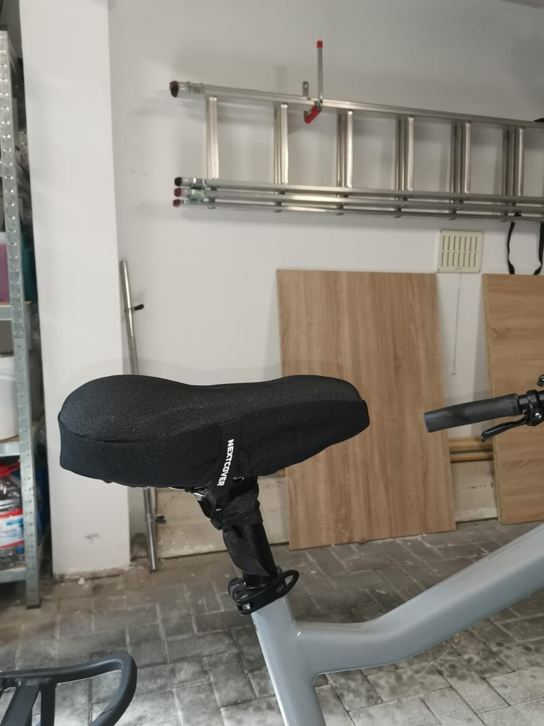 Customer photo review of Gel Sattelbezug mit Memory-Foam -  inkl. Regenschutz