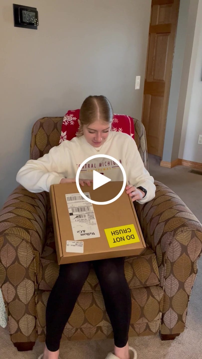 Customer video review of Custom Pet Portrait