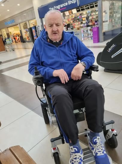 Customer photo review of Lightweight Electric Wheelchair Freedom Elite ST