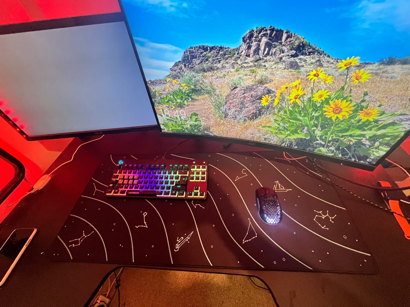 Customer photo review of B0aty x Ghost XL Deskpad
