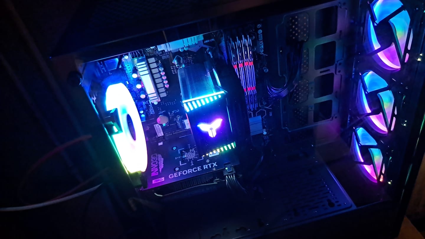Customer photo review of ScreenON - Game Computer / Gaming PC - Ryzen 7 - 1TB M.2 SSD - 32GB RAM - RTX 4060 - Game PC TX46280 - Windows 11