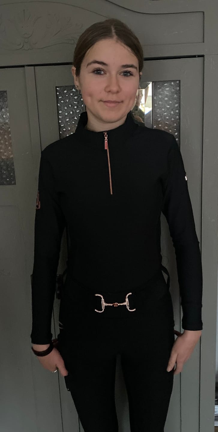 Customer photo review of KYLIE - EQUESTRIAN BASE LAYER LONG SLEEVE | BLACK " ROSE GOLD" TECHNICAL STRETCH
