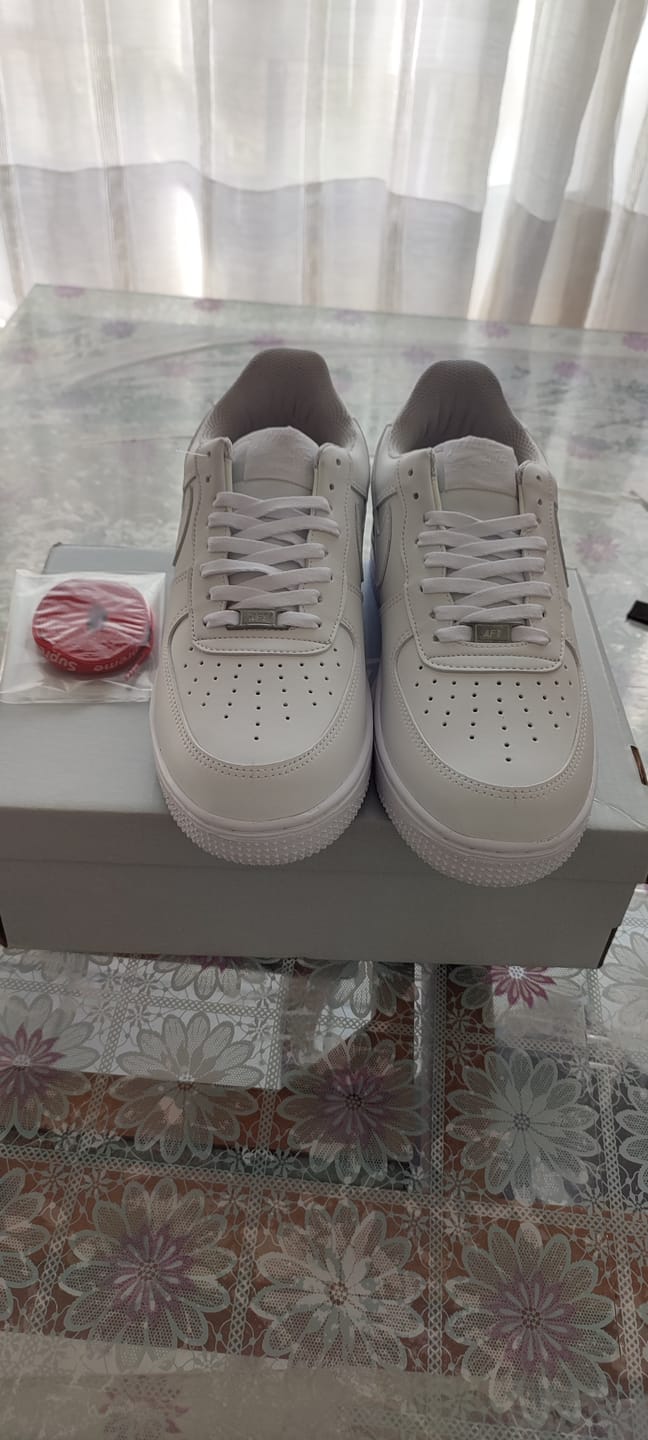 Customer photo review of Tenis Air Force 1 Blanco Supreme 1.1 Premium