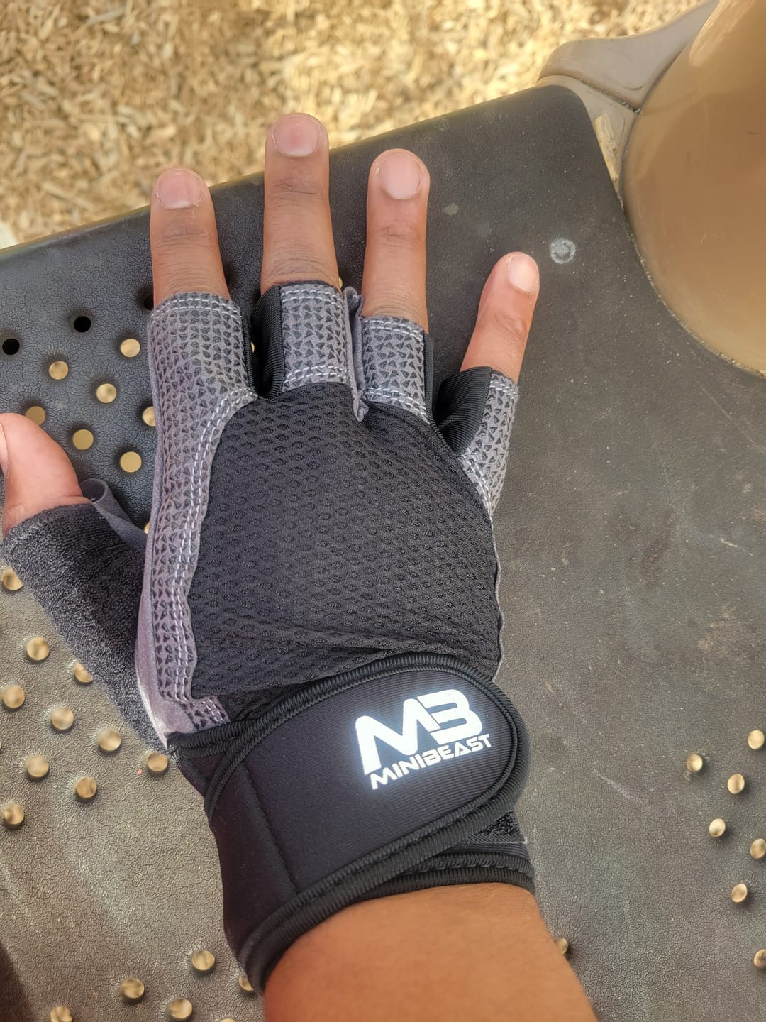 Customer photo review of Lifting Gloves