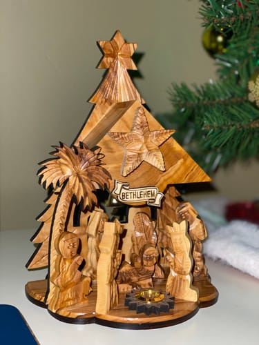 Customer photo review of Olive Wood Nativity Scene with Music Box (8x6 inches) - Guaranteed Delivery By Christmas