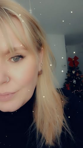 Customer photo review of Faux piercing Yolite