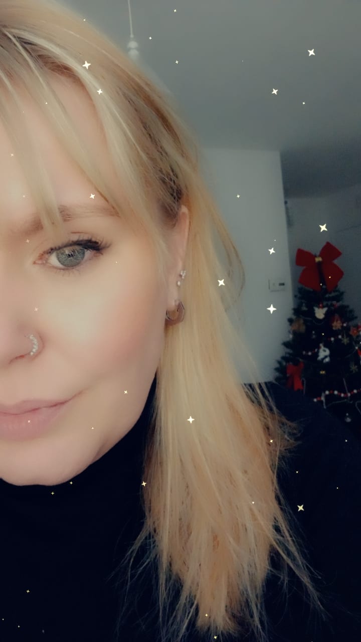 Customer photo review of Faux piercing Yolite