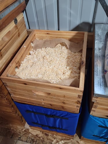 Customer photo review of Winter-Ready 10 Frame Assembled Quilt Box-Enhance Your Hive's Cold-Weather Comfort! 🐝🌨️