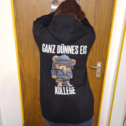 Customer photo review of KOLLEGE TEDDY Rückendruck Unisex Hoodie