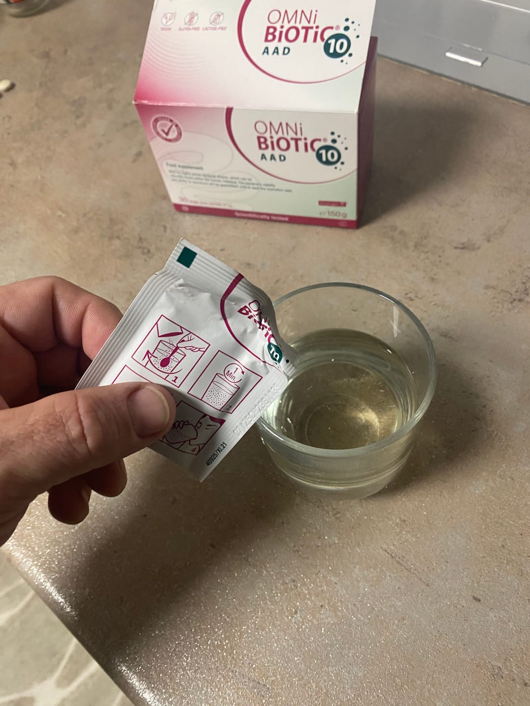 Customer photo review of OMNi-BiOTiC® 10 AAD INT
