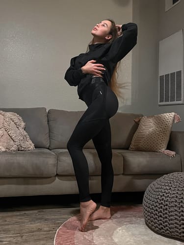 Customer photo review of Leggings Extra Sex Push-Up Black Skin
