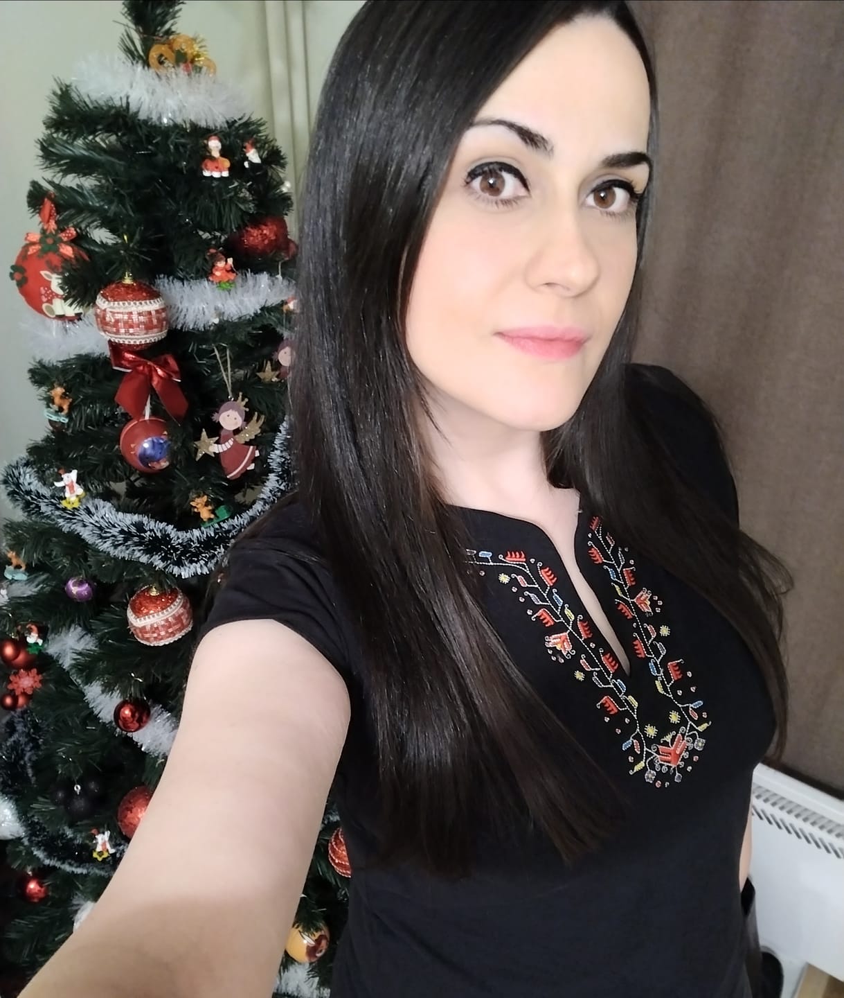 Customer photo review of Тениска с V-деколте "Пъстрота"