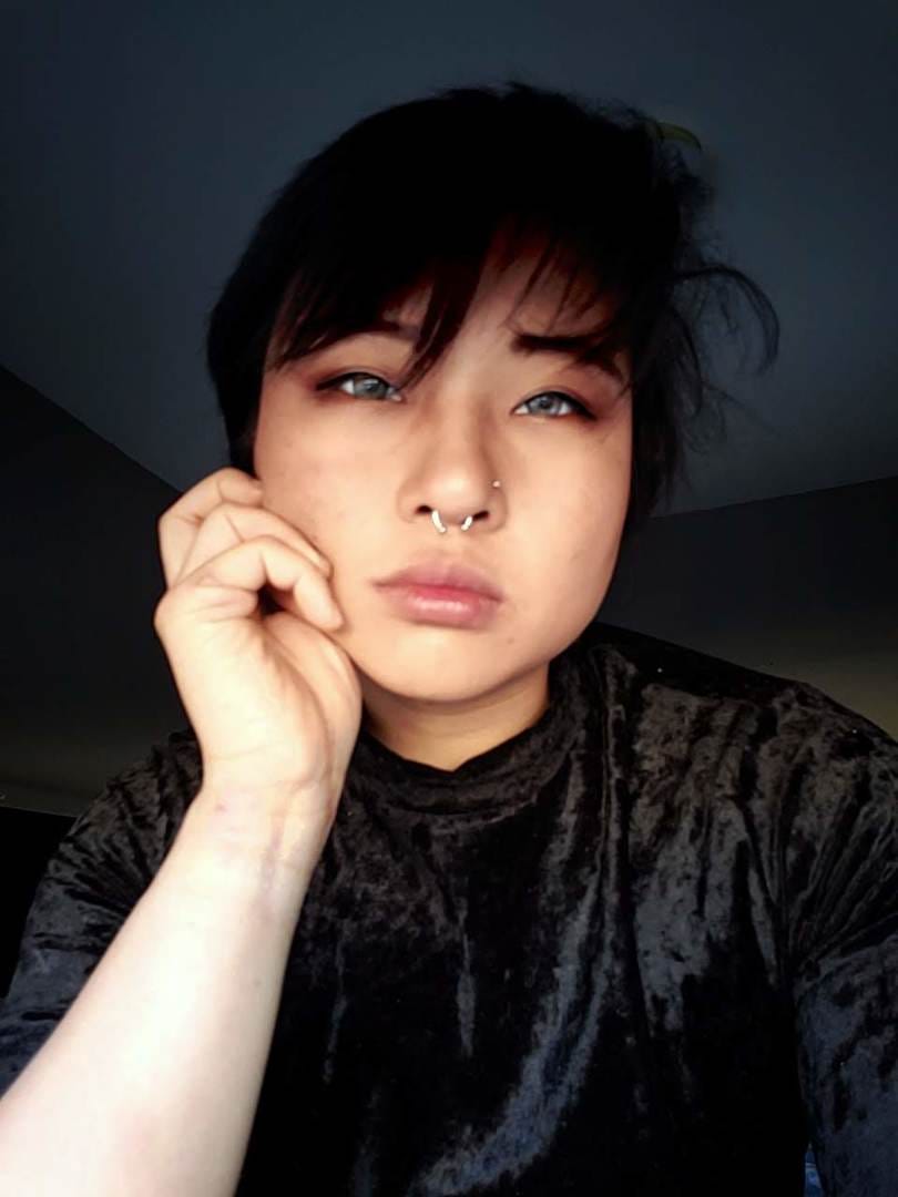 Customer photo review of Neo Cosmo 3Tone Grey (2Pcs) 6 Months (Toric Lens) Colored Contacts Sph 0.00 ~ -15.00 Cyl -0.50 ~ -3.00 Ax 5 ~180 Bc 8.2, 8.4, 8.6, 8.8