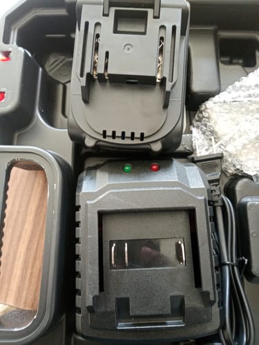 Customer photo review of Esmeriladora Angular Inalámbrica 3ah Sin Escobillas 9000rpm