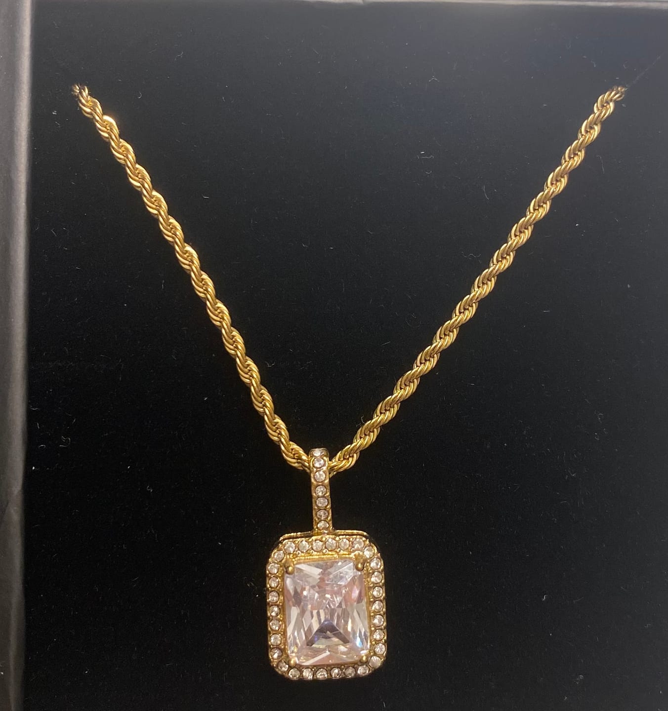 Customer photo review of Everlasting Elegance Kette