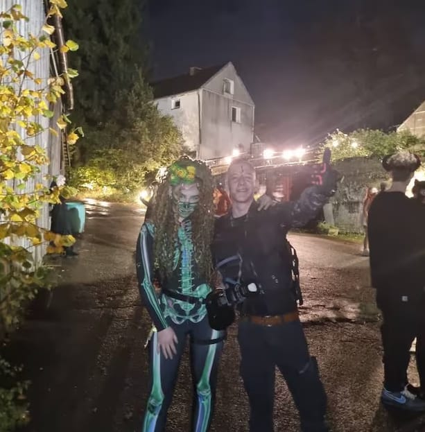 Customer photo review of Emerald Skeleton Hooded Costume