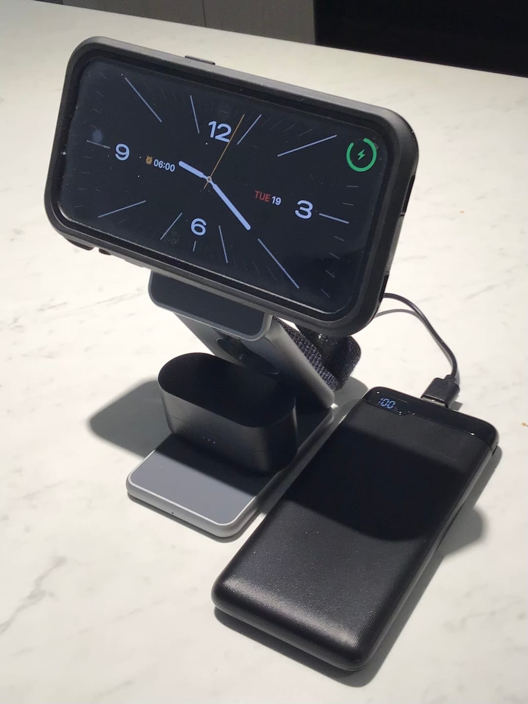 Customer photo review of MagFold Pro Qi2