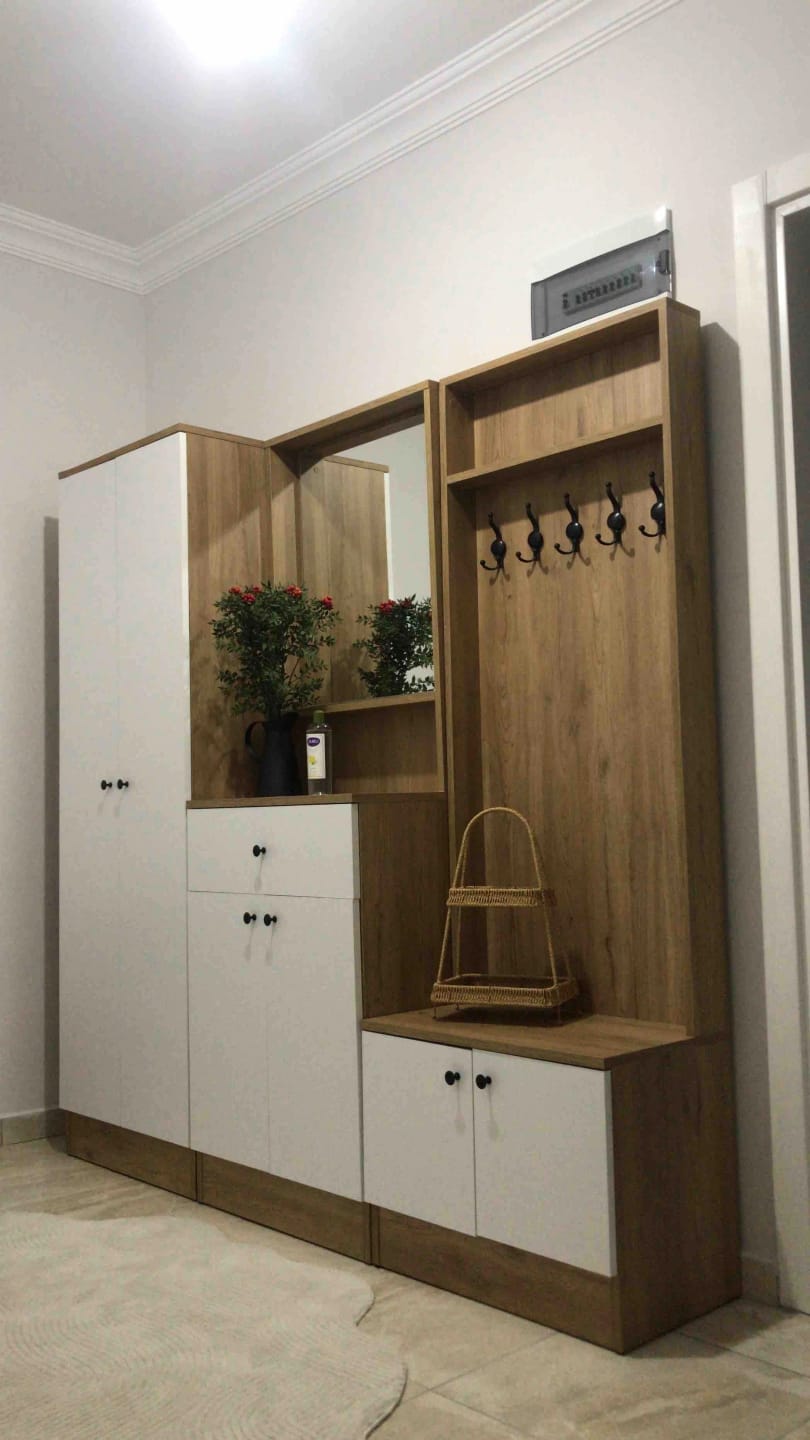 Customer photo review of Rani P6 Modern Çekmeceli Aynalı Raflı Portmanto Ayakkabılık Vestiyer Sepet Ceviz - Beyaz M2