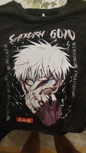 Customer photo review of Gojo Satoru T-Shirt