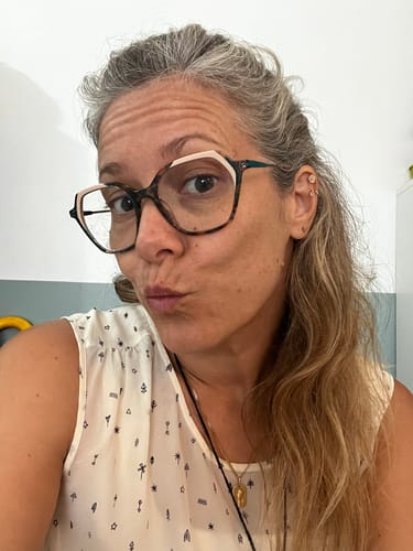 Customer photo review of Piercing Constance