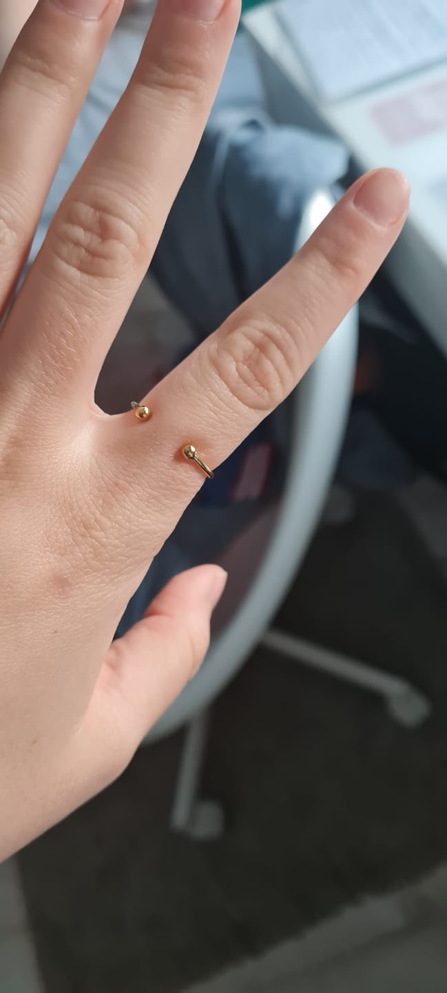 Customer photo review of Simple Ring | 18K vergoldet