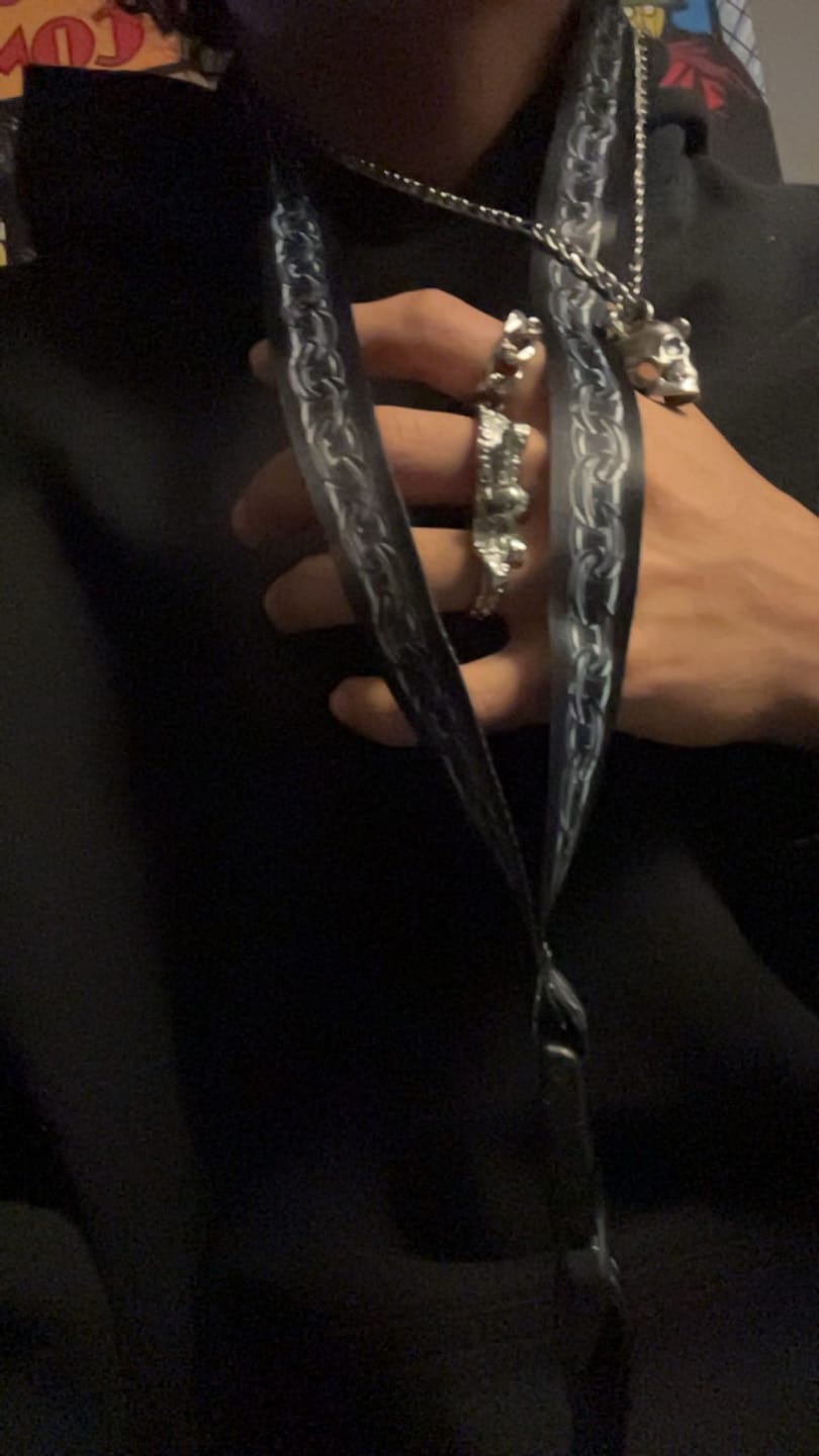 Customer photo review of DOUBLE FINGER OCTOSKULL RING