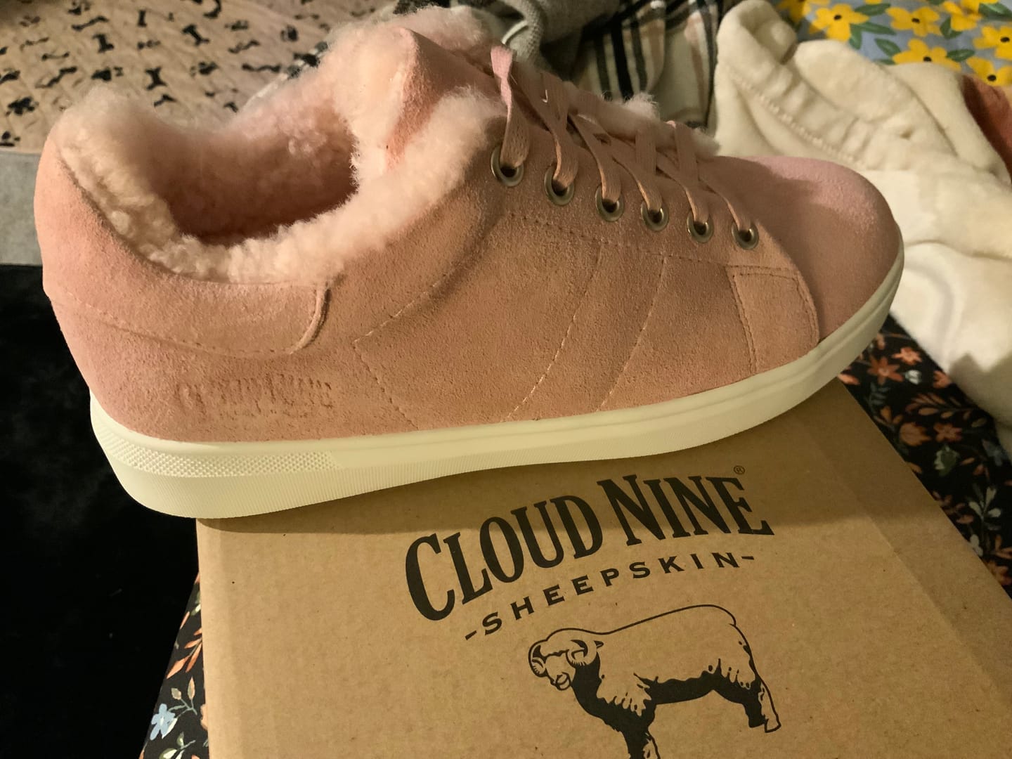 Customer photo review of LADIES HOLLY SHEEPSKIN SNEAKER