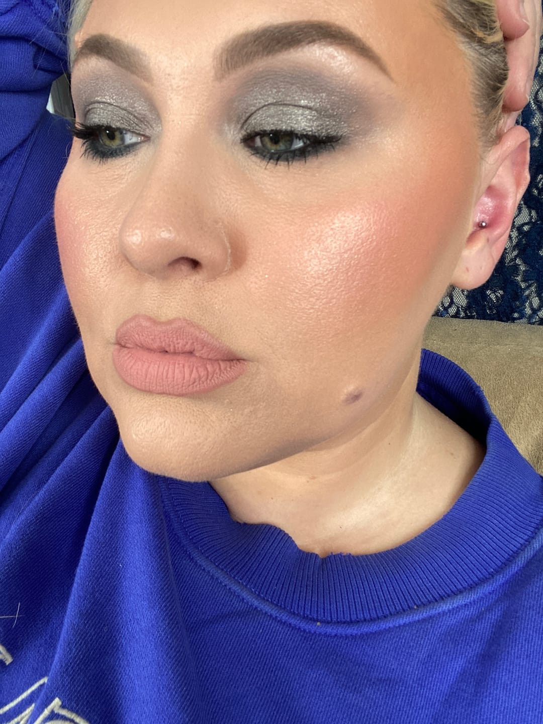 Customer photo review of Smoke Reflect™ Cream + Powder Eye Shadow Duo
