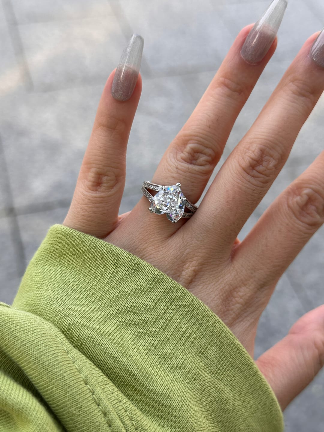 Customer photo review of Louily Exquisite 5.0 Carat Heart Cut Engagement Ring In Sterling Silver