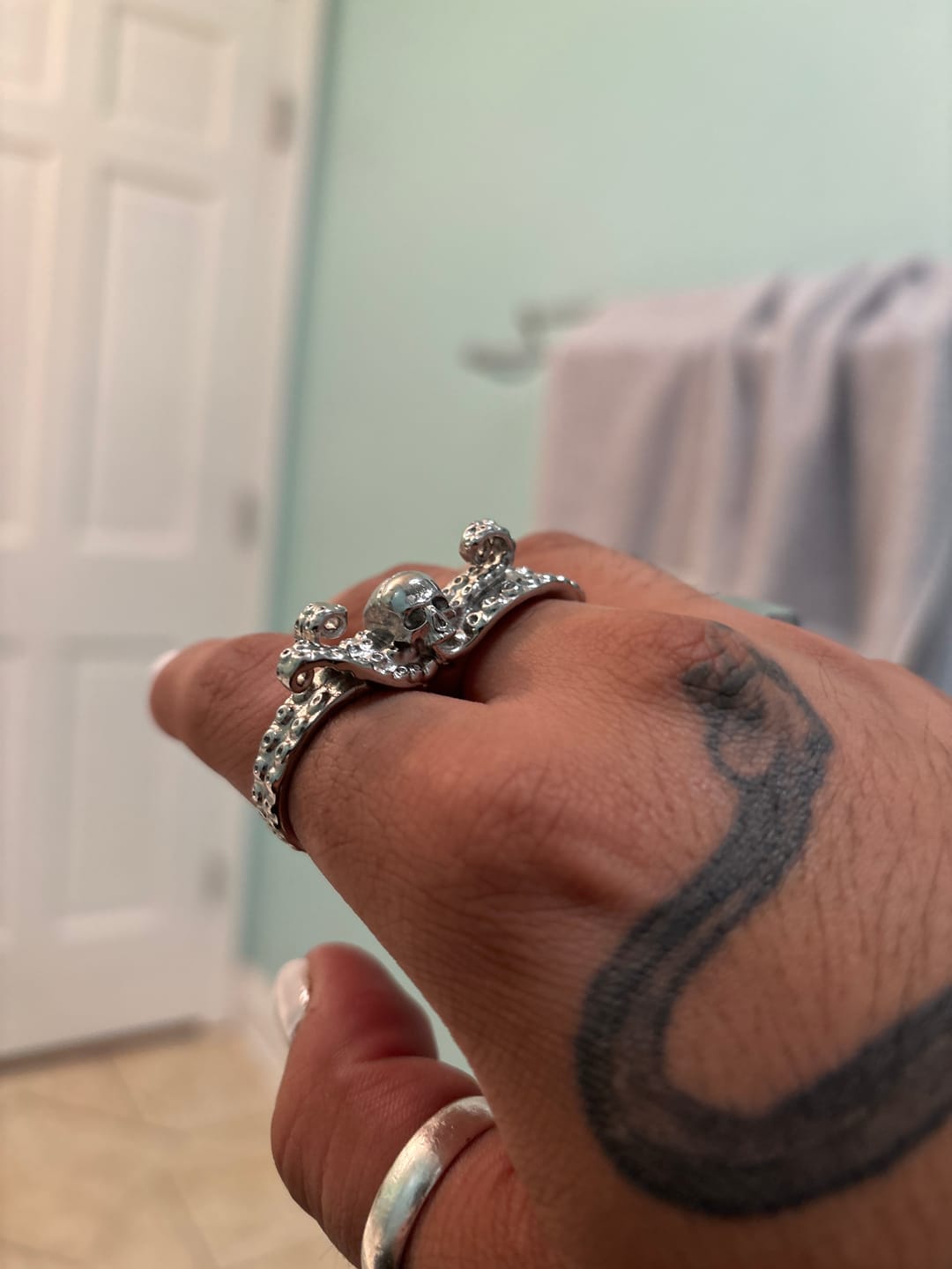 Customer photo review of DOUBLE FINGER OCTOSKULL RING