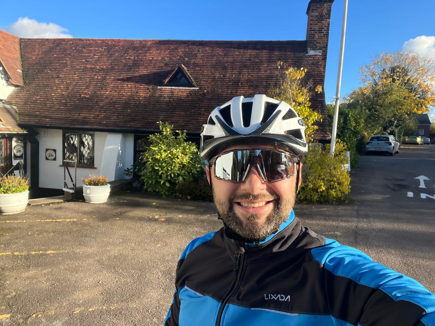Customer photo review of Kapvoe X76 Sports Sunglasses
