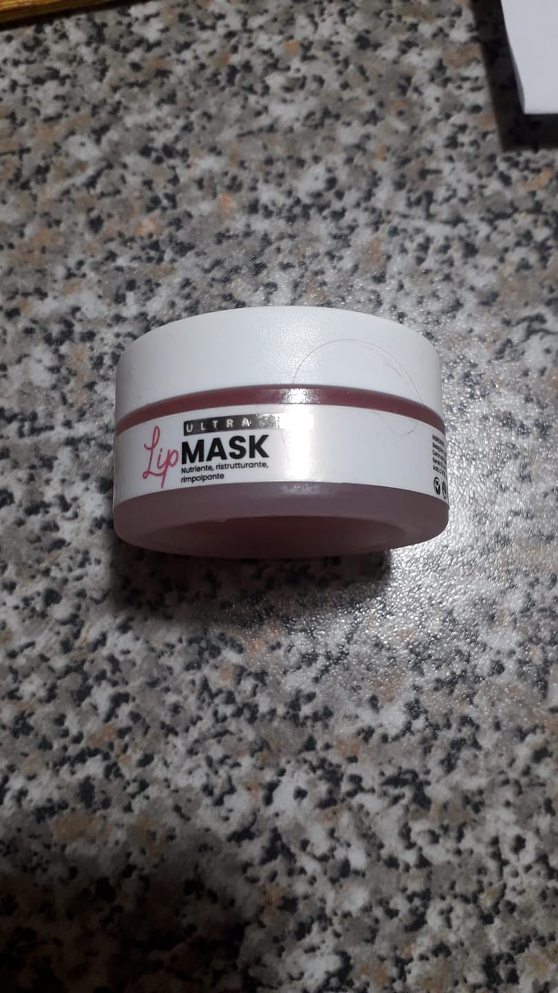 Customer photo review of Ultra Lip Mask