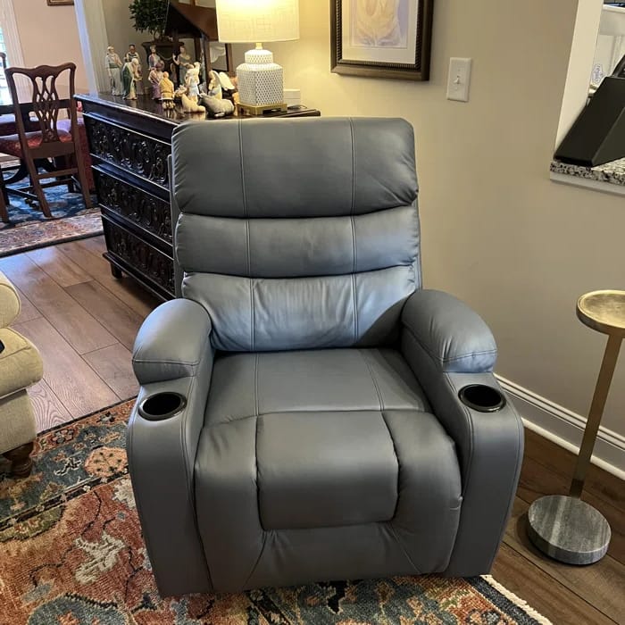 Customer photo review of Homrest Power Lift Recliner Chair with Massage & Heat for Elderly, Microfiber Electric Recliner with 2 Pockets, Cup Holders & USB Port (Blue)
