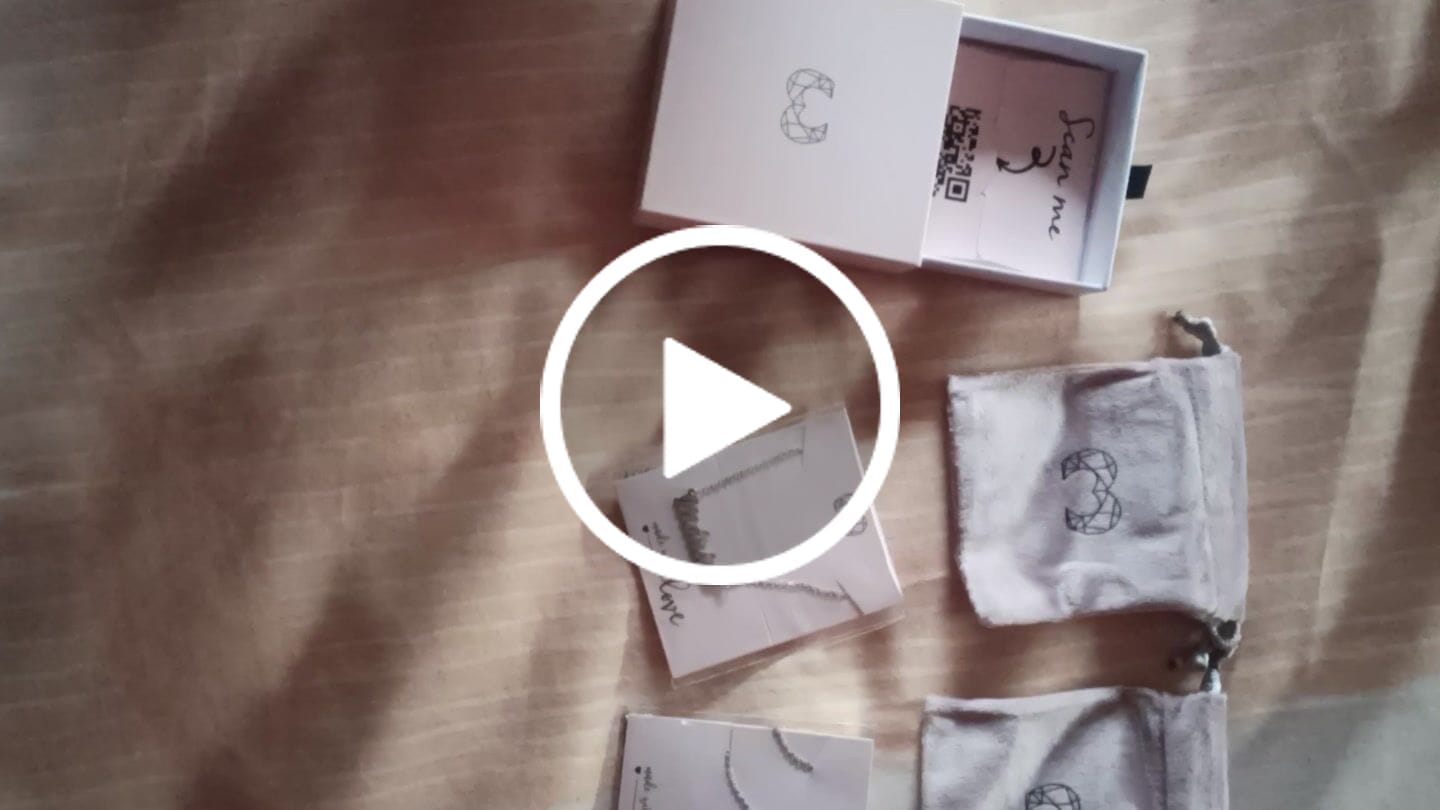 Customer video review of Collar My Name