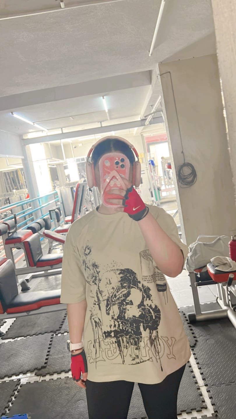 Customer photo review of W427 Phantom Oversized Tees
