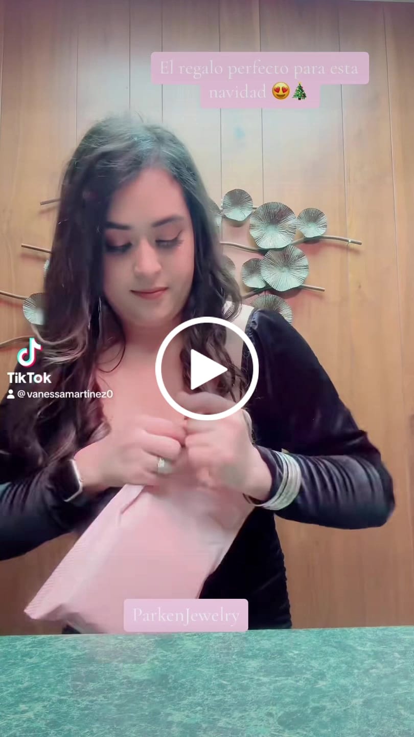Customer video review of "The Kensington" Necklace Collection - Gemstones