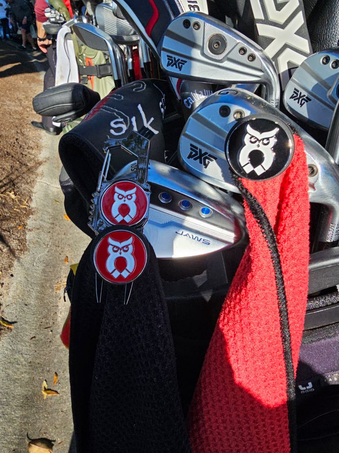 Customer photo review of Red MagnetOwl Poker Chip Ball Marker