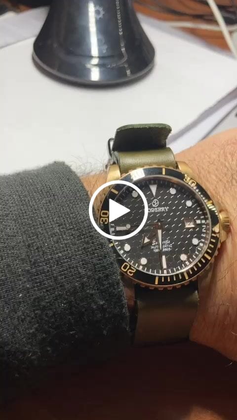 Customer video review of SEATURTLE.OCEAN(BRONZE) - Automatic Bronze Diver Watch | Black/Silicone