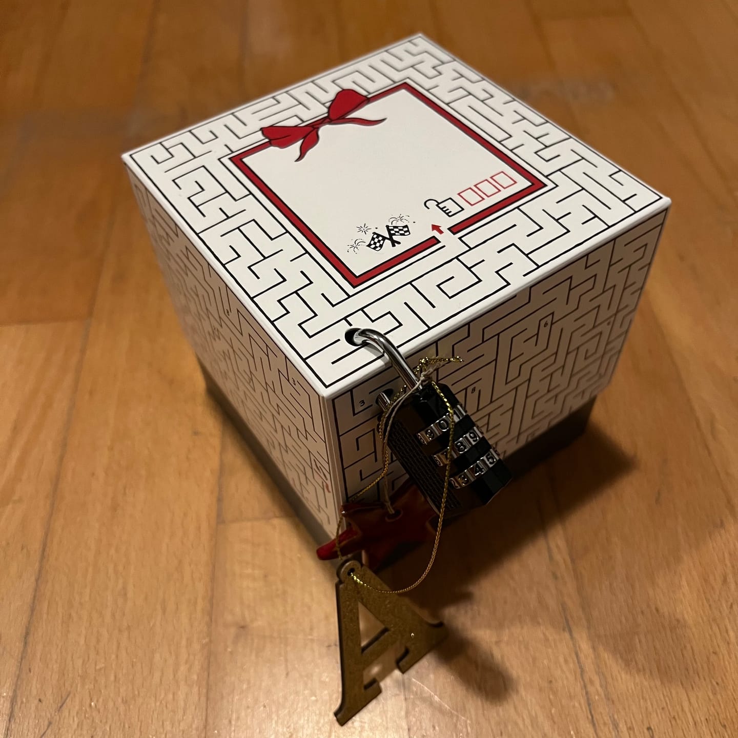 Customer photo review of Rätselfaltbox Labyrinth, 12,5 cm, Weiß