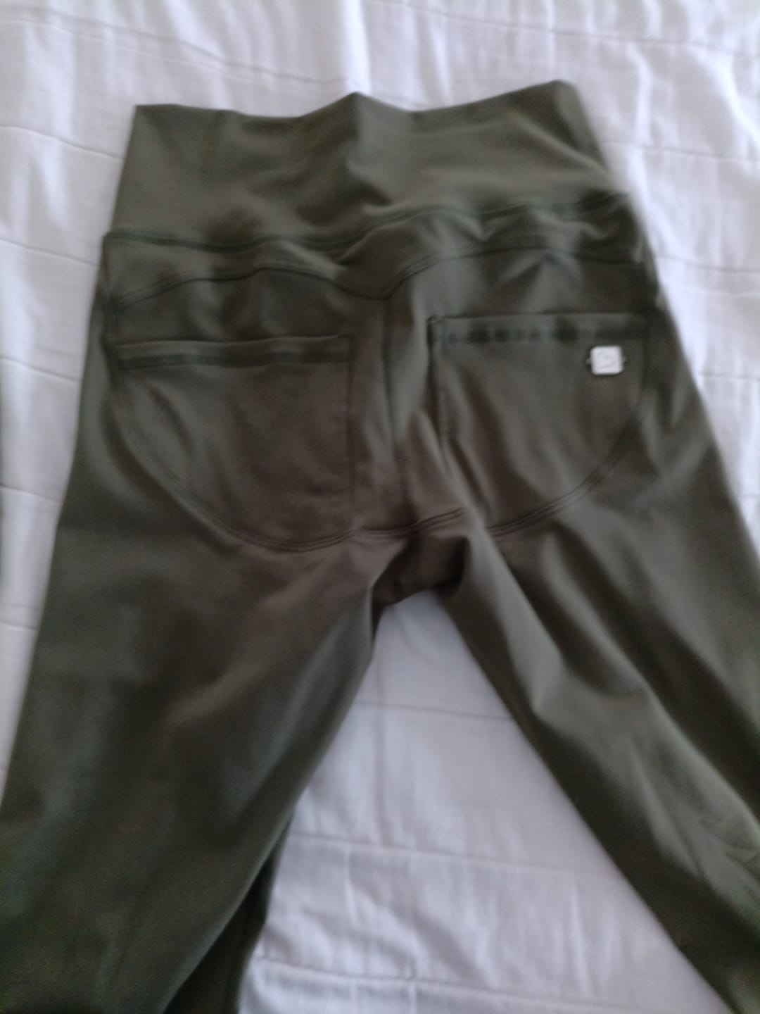 Customer photo review of Shapewear Gym Bunny Booty Boosting Leggings - black