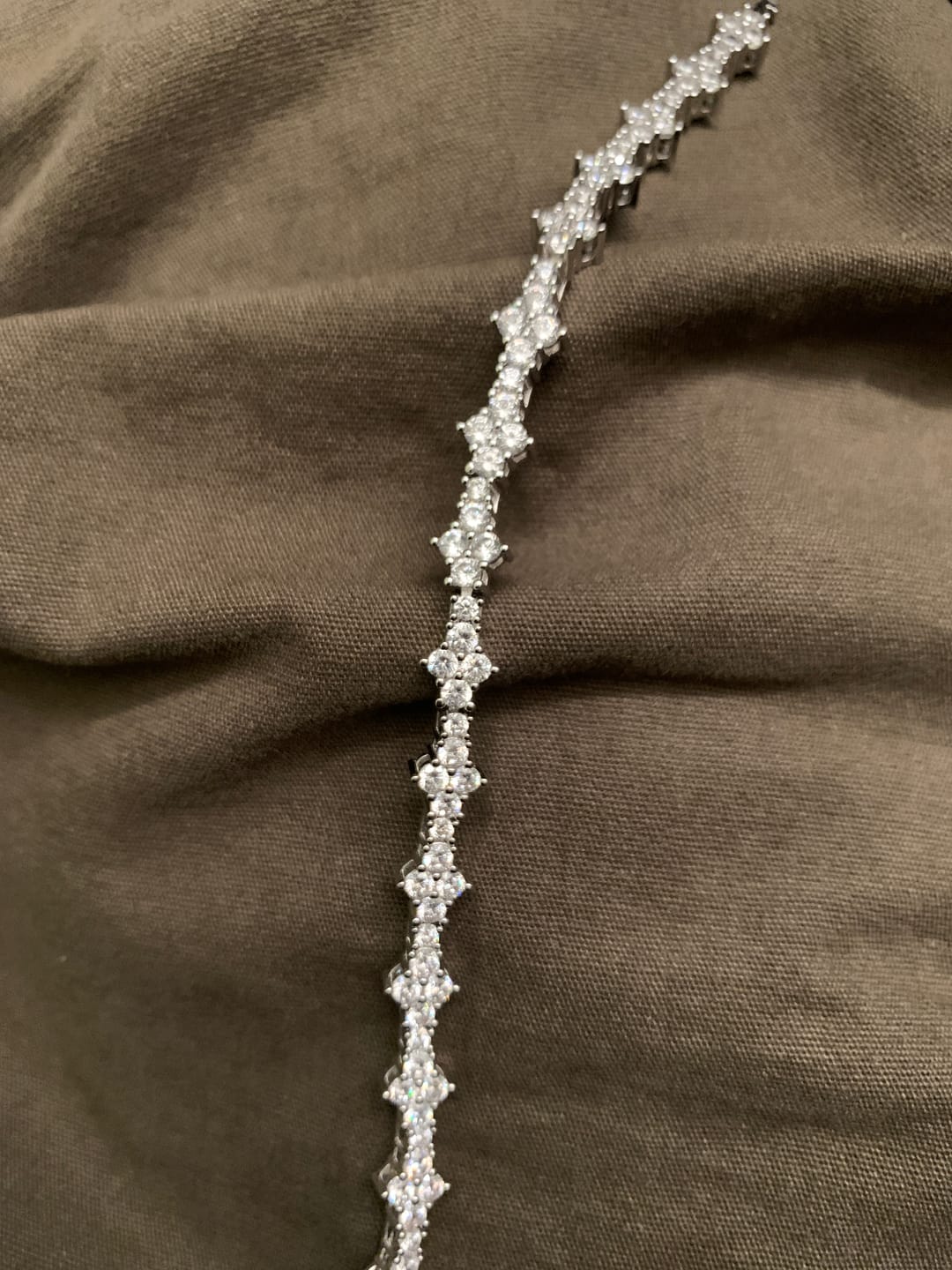 Customer photo review of HONEYCOMB BRACELET. - 3MM WHITE GOLD