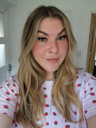 Customer photo review of L-Bend Crystal Nose Stud