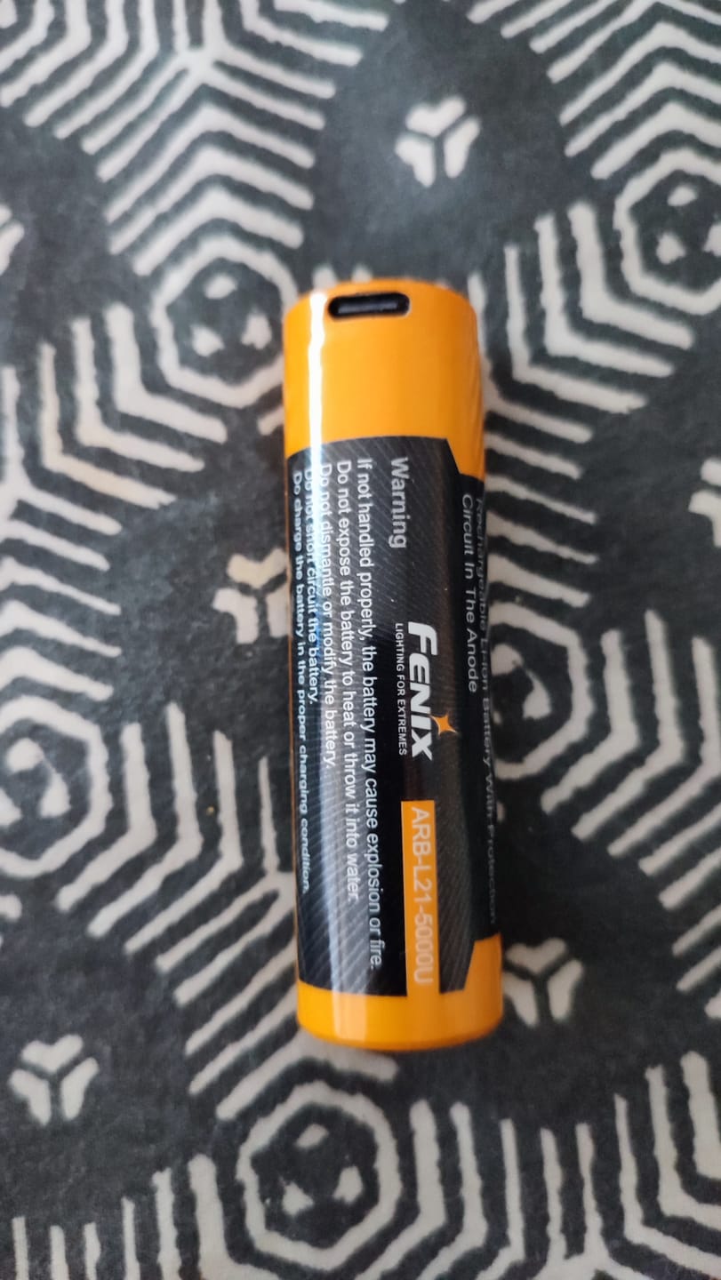 Customer photo review of Fenix ARBL21-5000 V2.0 - Batterie 21700 - 3,6V 5000mAh